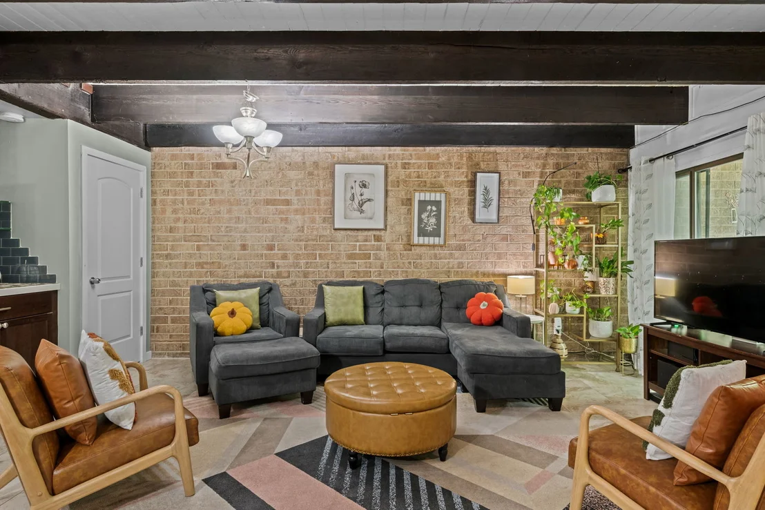 Photo of 607 Kenneth Circle