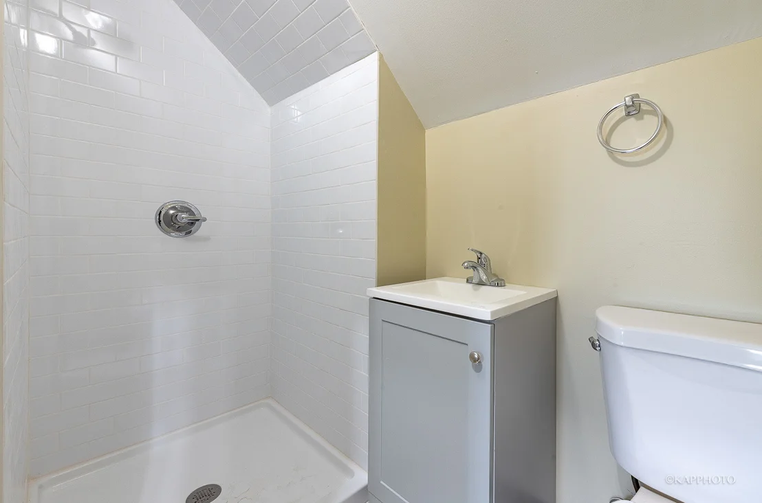 Photo of 40 W 36th Place