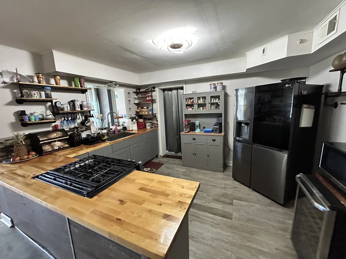 Photo of 1009 Rawson Bridge Road