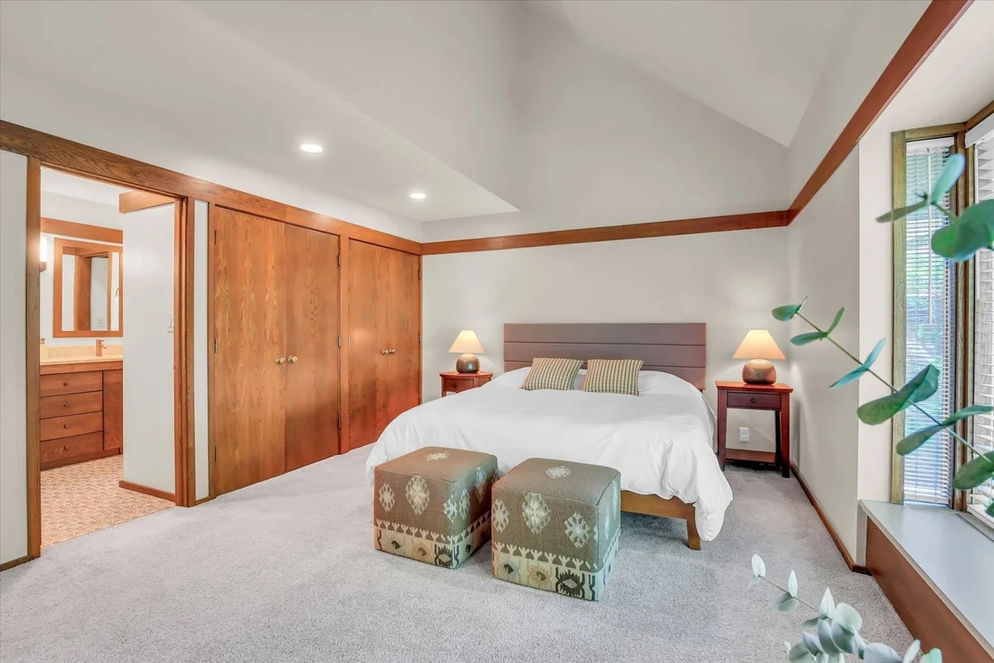 Photo of 10 Carriage Way