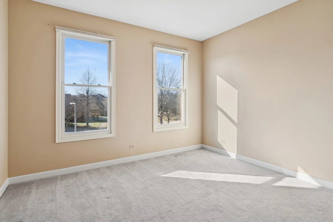 Photo of 2667 Charter Oak Drive