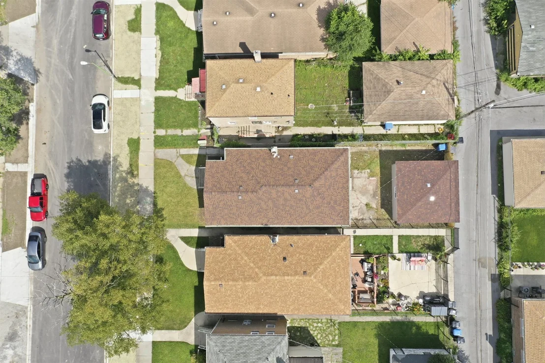 Photo of 1749 W 75th Place