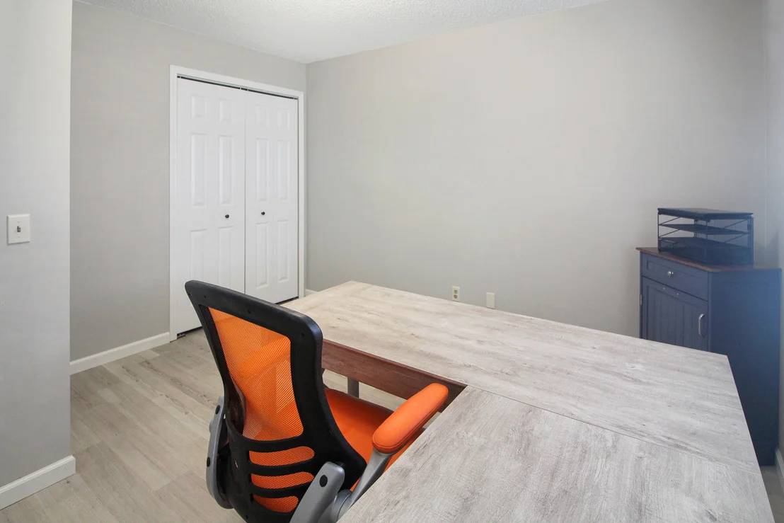 Photo of Unit 0 at 915 Laura Drive