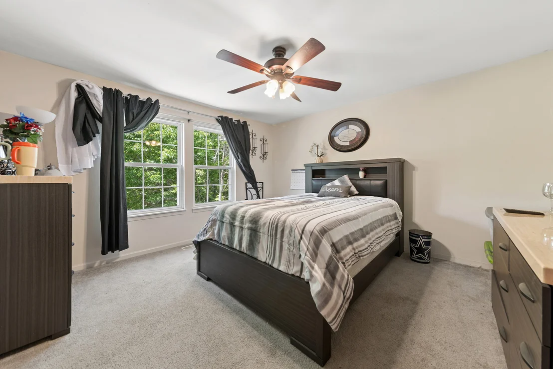 Photo of 1702 Stonegate Drive
