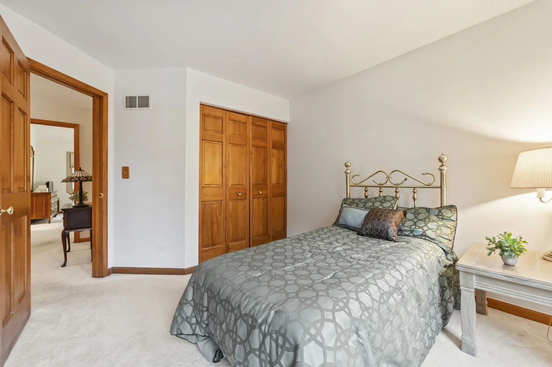 Photo of 1155 Charter Oaks Drive
