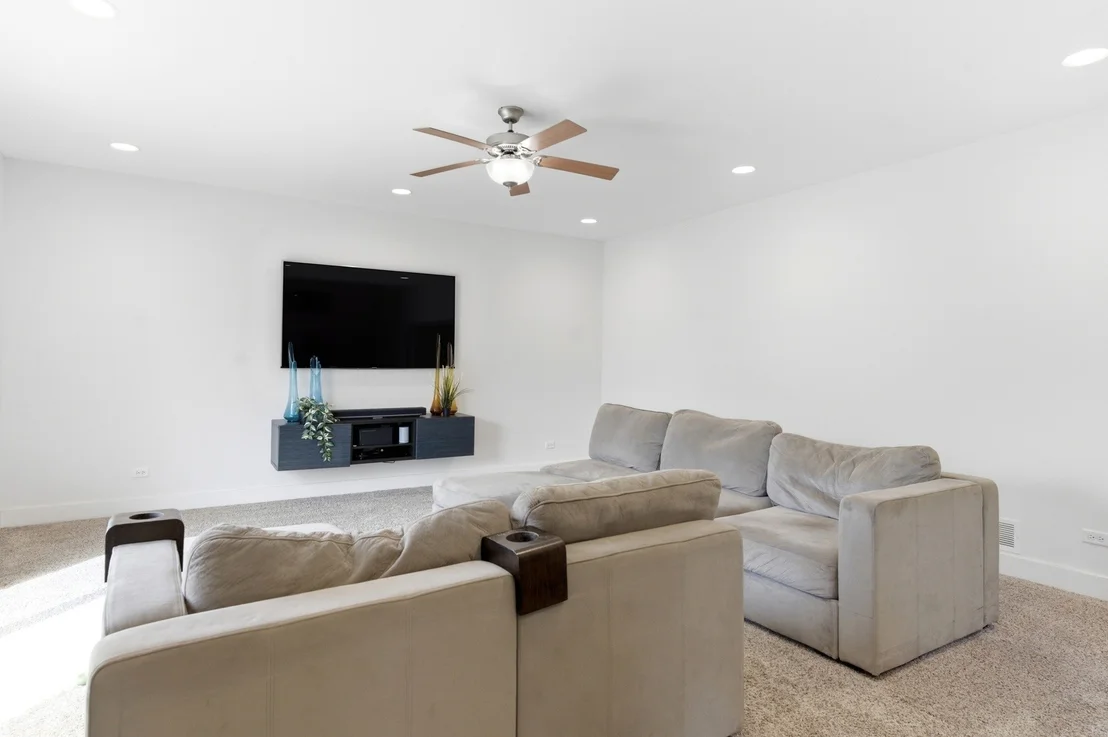 Photo of 1385 Overton Drive