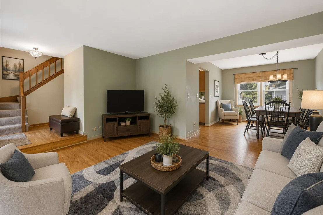 Photo of 684 Regent Drive