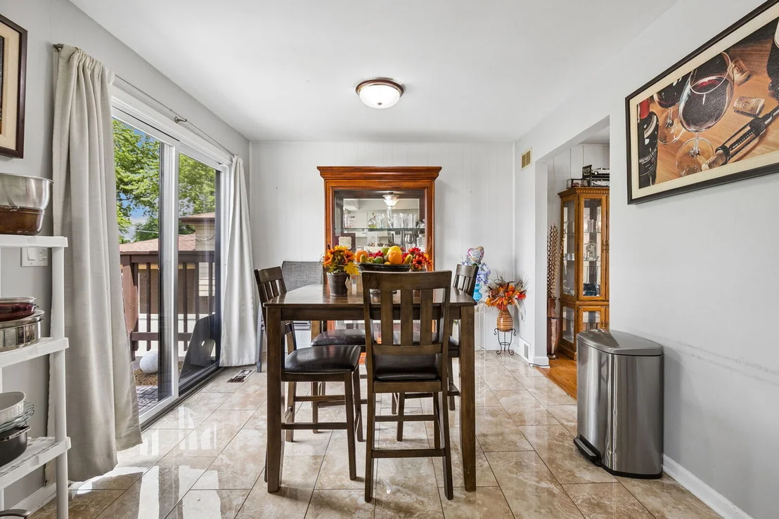 Photo of 356 W Park Avenue
