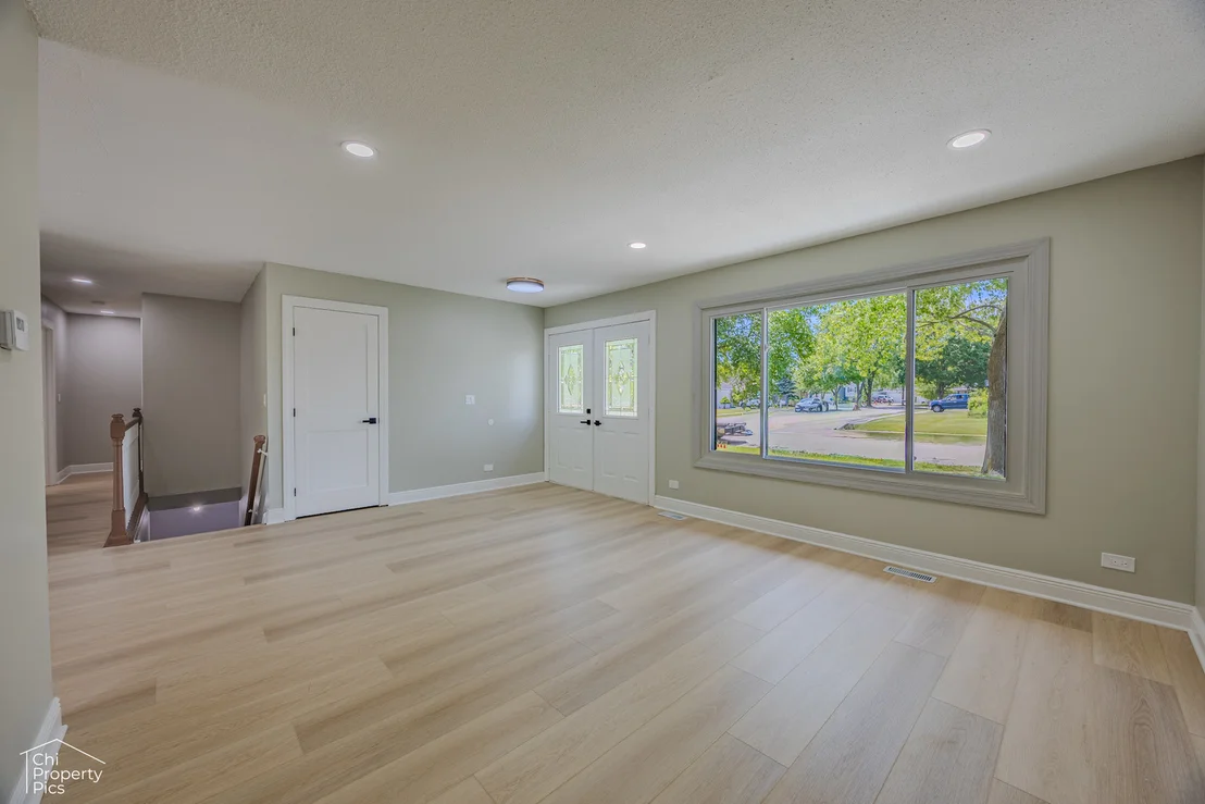 Photo of 742 Voyager Drive