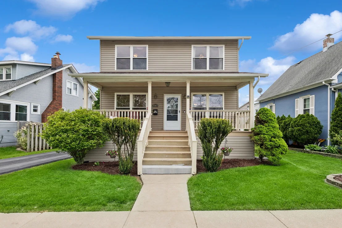 Photo of 402 Crescent Street
