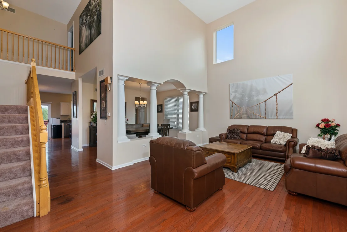 Photo of 768 Brompton Lane