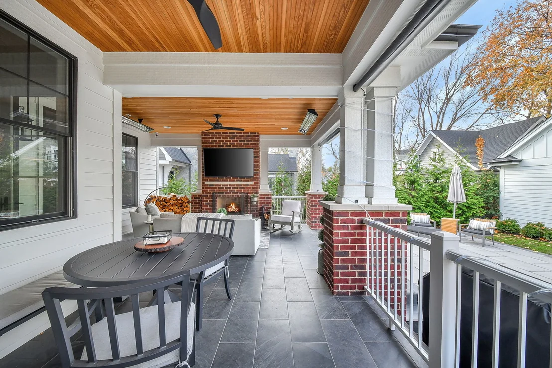 Photo of 618 N Wheaton Avenue