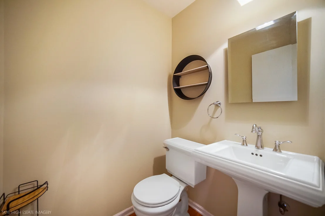 Photo of 427 Glenys Drive