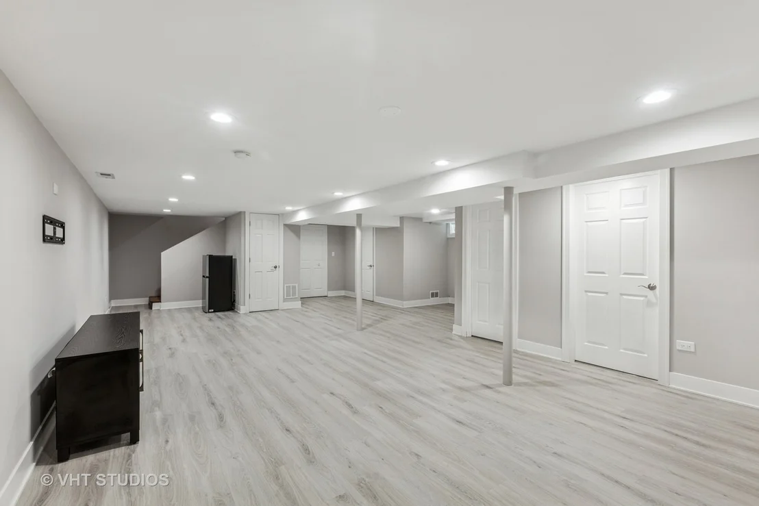 Photo of 447 W Harrison Road