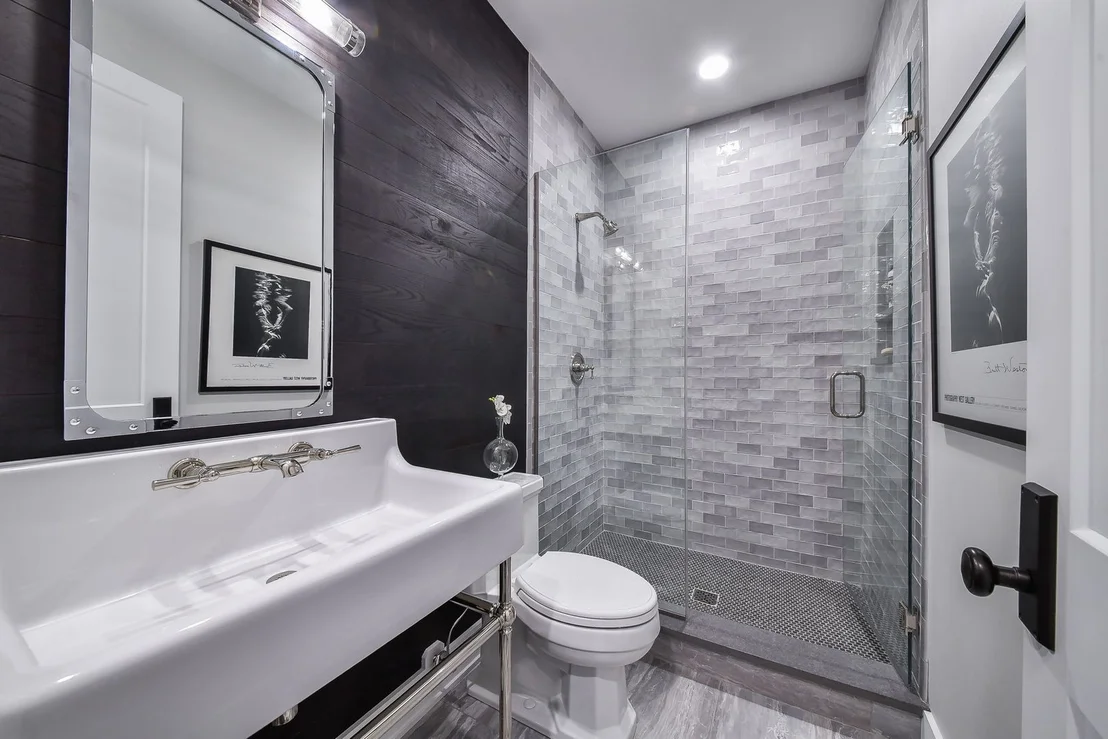Photo of 618 N Wheaton Avenue