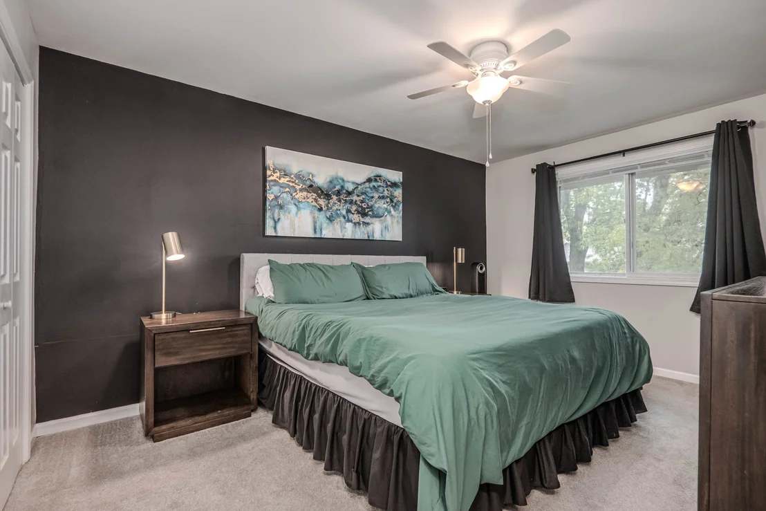 Photo of 585 Sharon Way