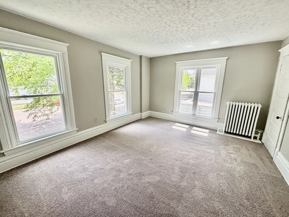 Photo of 910 N State Street