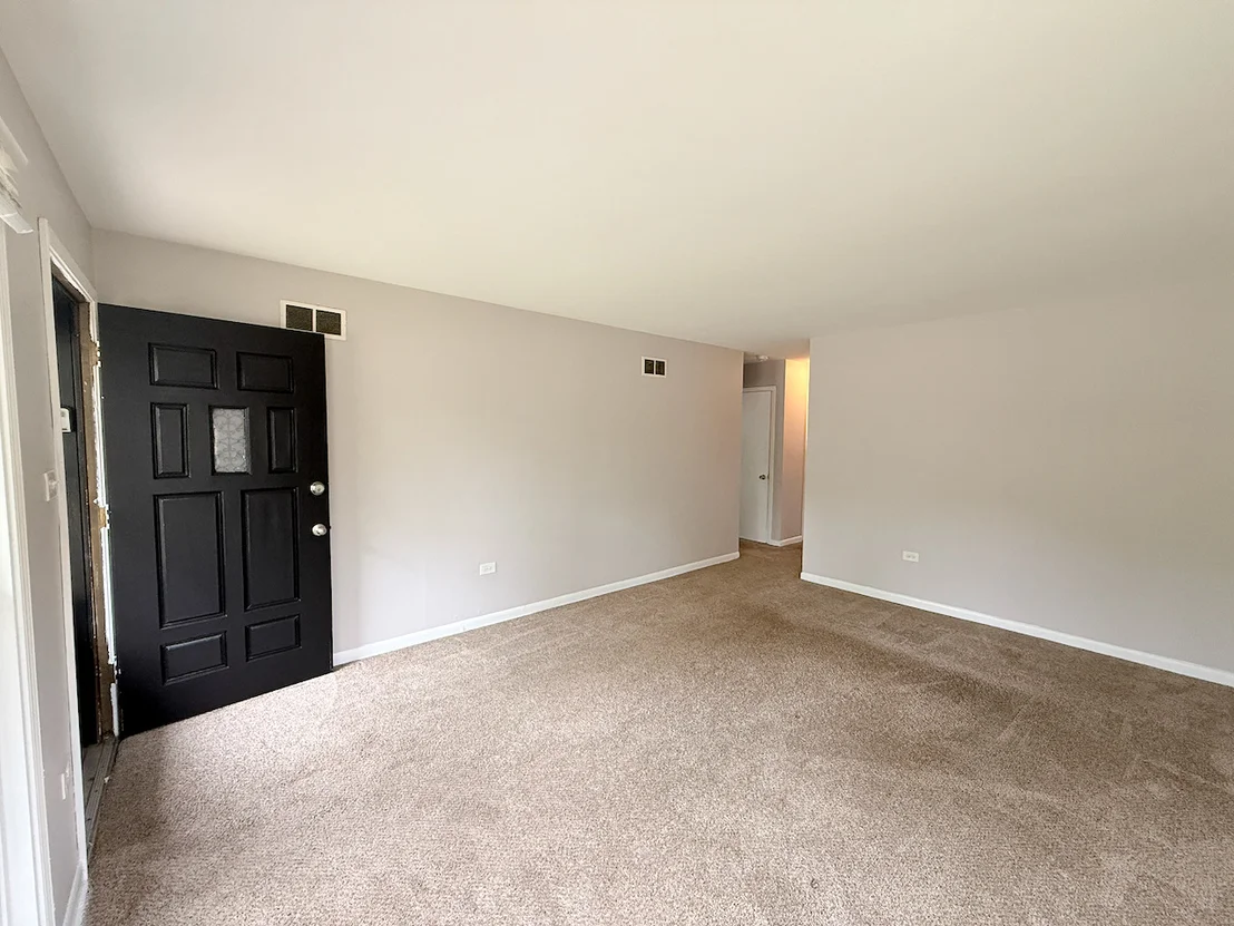 Photo of 14738 Blackstone Avenue