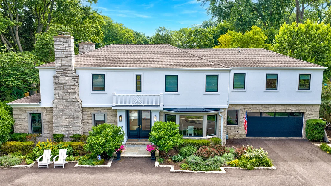 Photo of 911 Oak Drive
