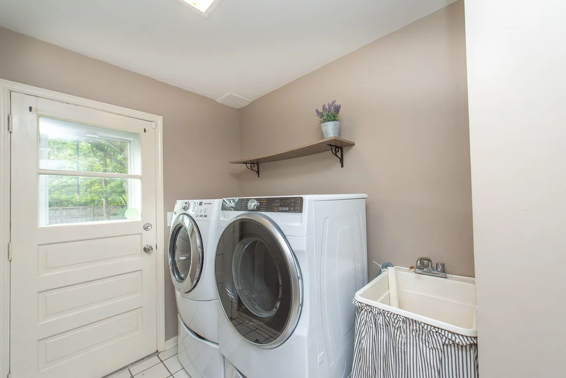 Photo of 1722 Ivy Lane