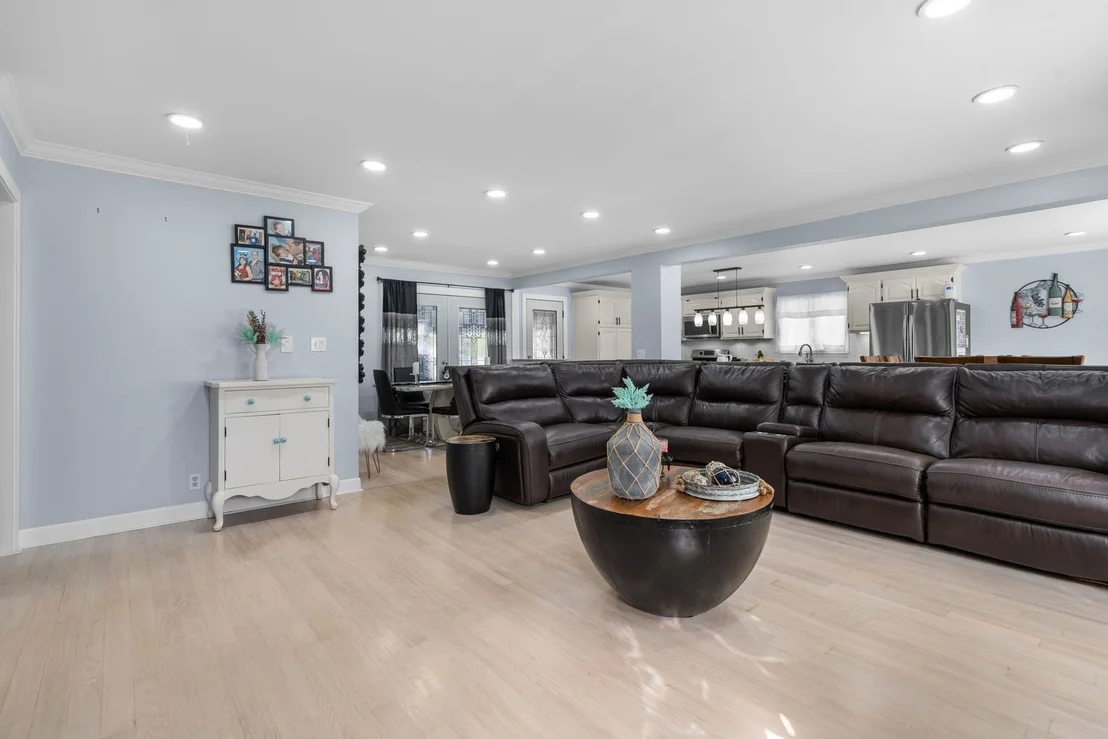 Photo of 960 Becker Lane