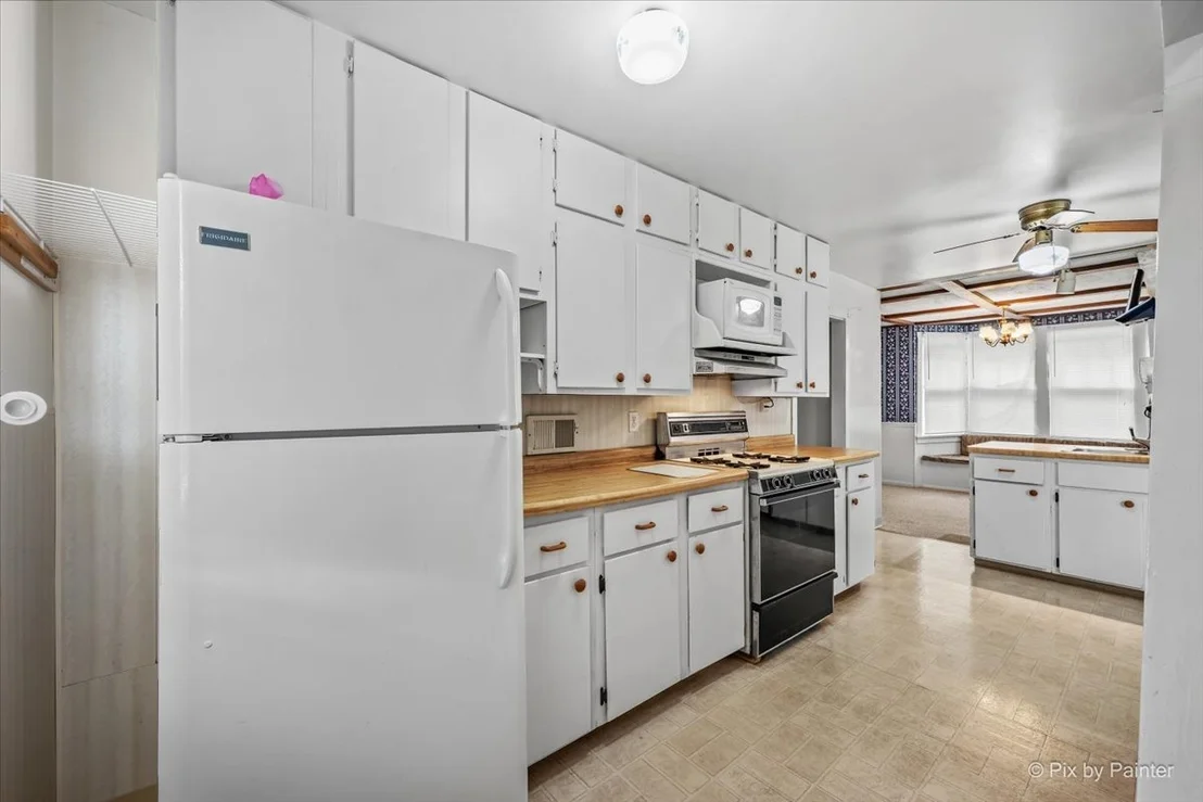 Photo of 2409 Grove Lane