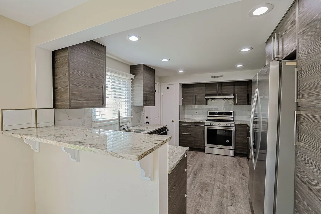 Photo of 9249 BARBERRY Lane