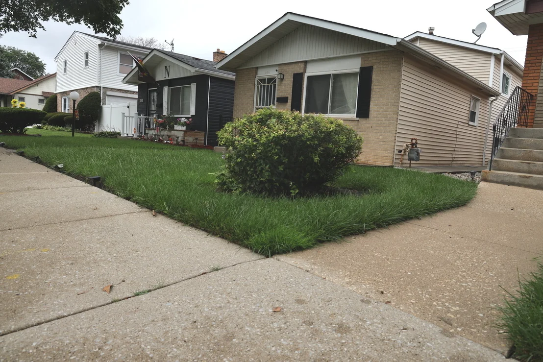 Photo of 446 W 107th Street