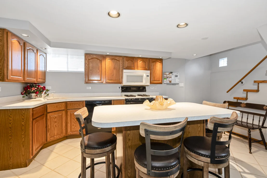 Photo of 10124 Maple Avenue