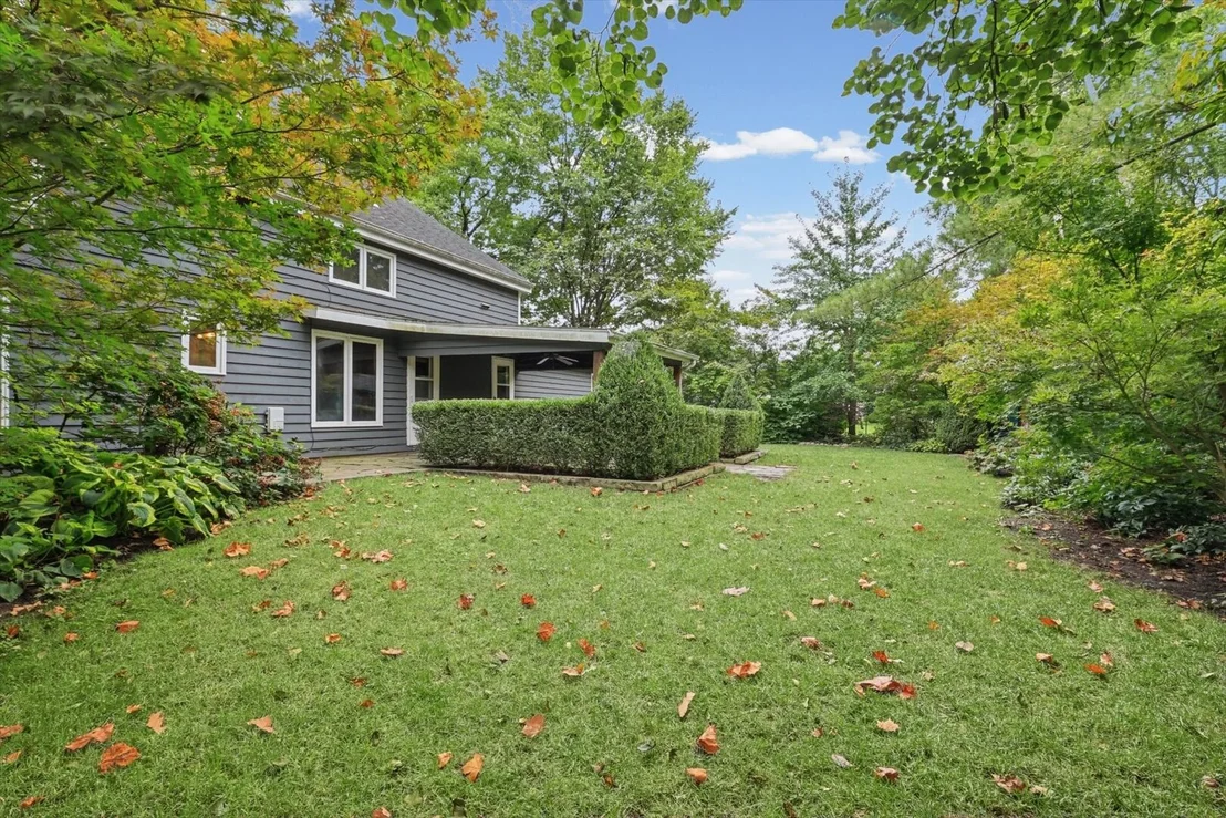 Photo of 802 La Sell Drive