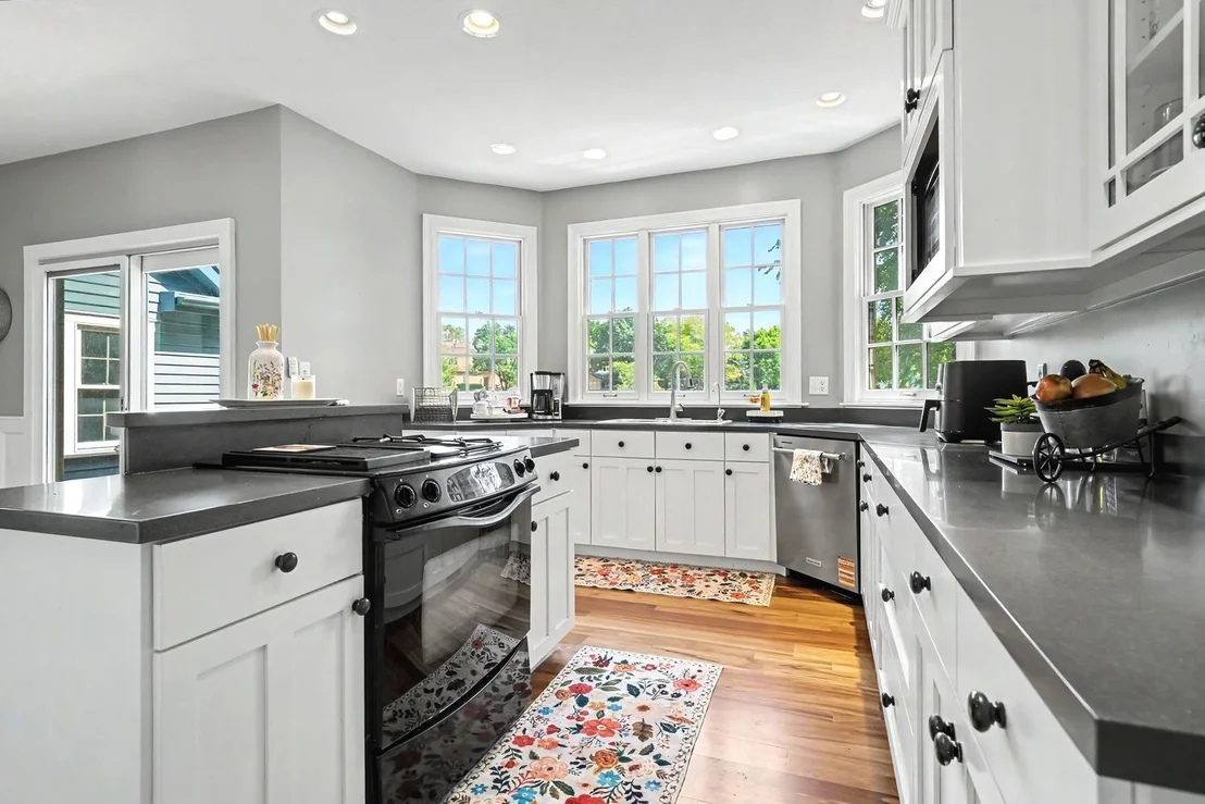 Photo of 2801 Valley Brook Drive