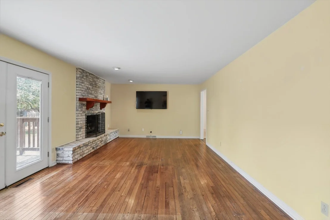 Photo of 2118 Bristol Road