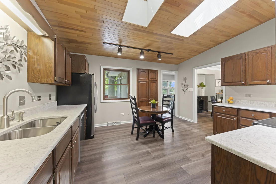 Photo of 403 W Harding Road
