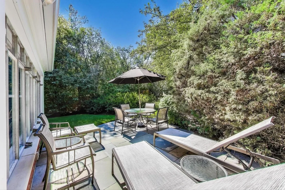 Photo of 1076 Old Elm Lane