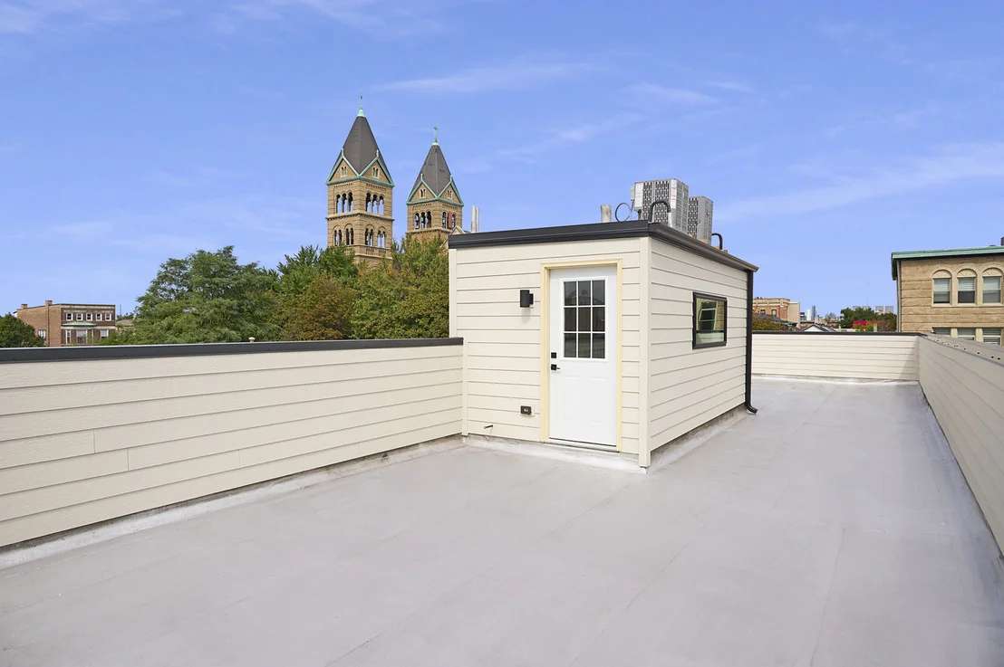 Photo of 513 W 28th Place