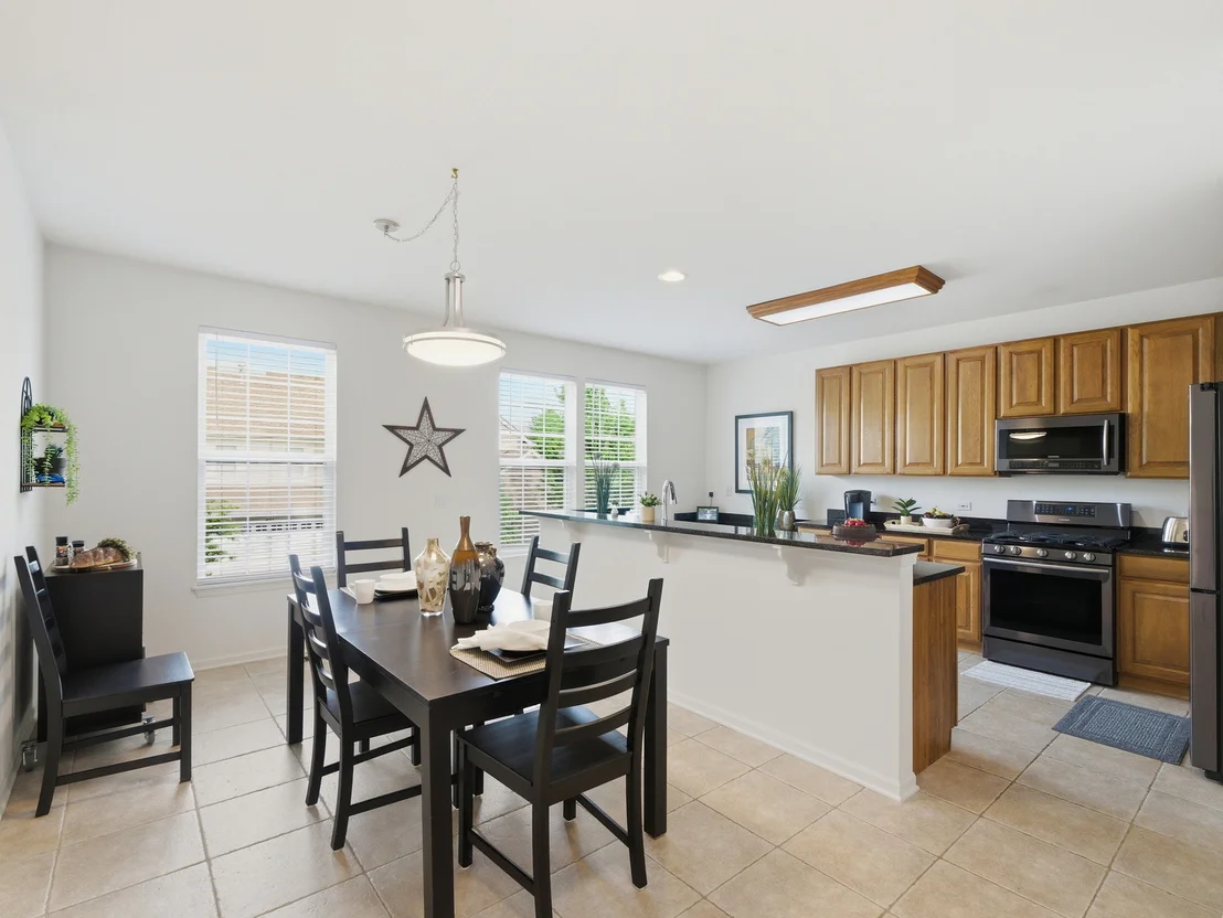 Photo of 490 Dolton Lane