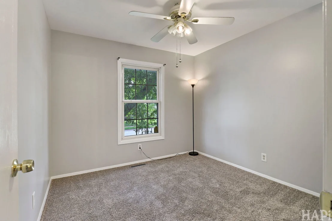 Photo of 5014 W Greenbrier Drive