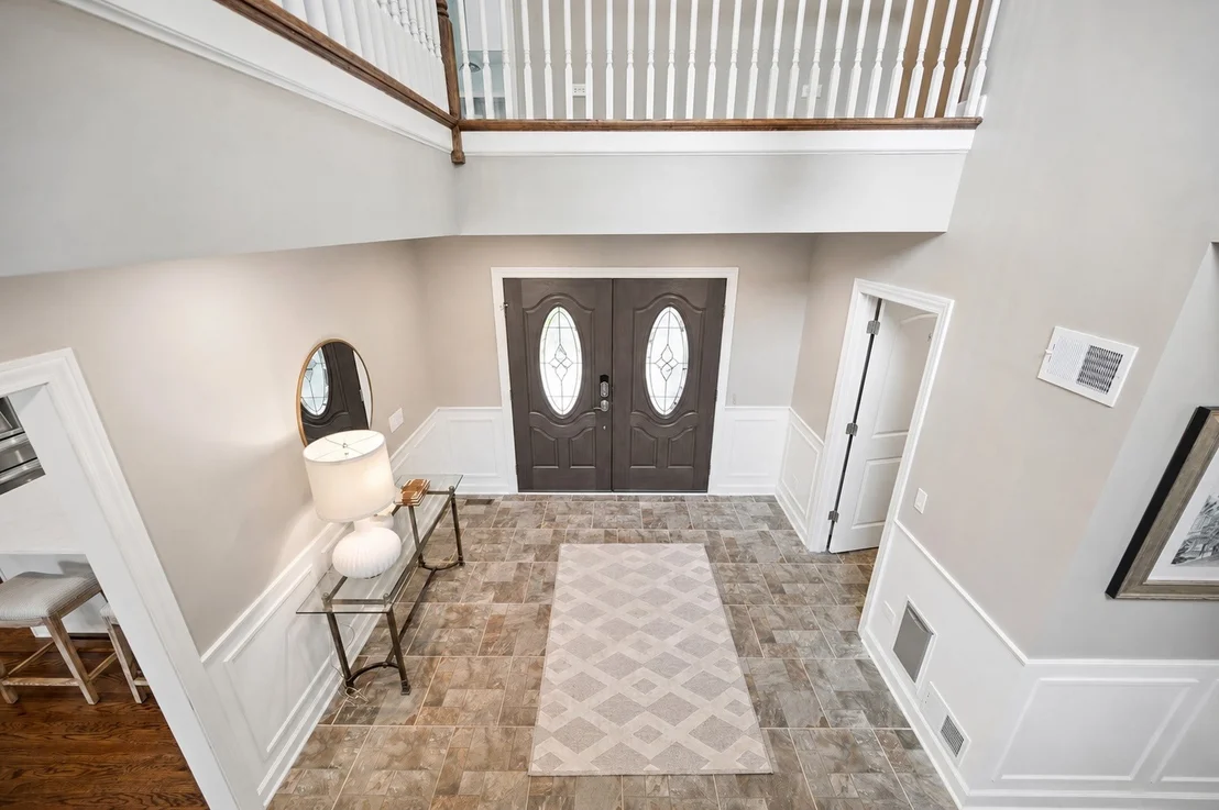 Photo of 586 Earl Drive