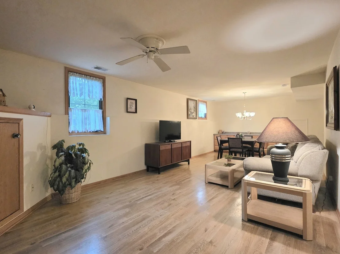 Photo of 601 Lisson