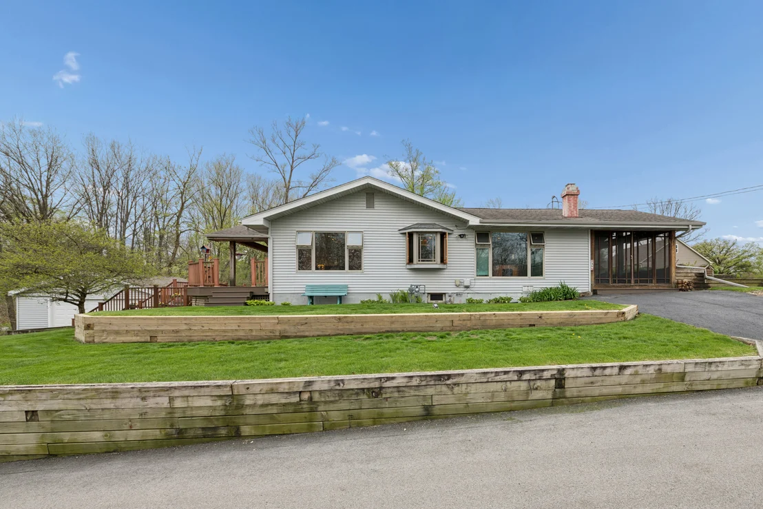 Photo of 245 W Circle Drive