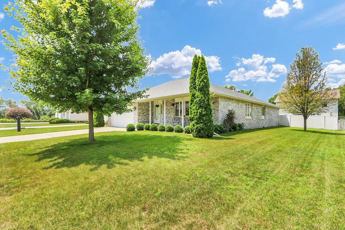 Photo of 403 N Cedar Drive