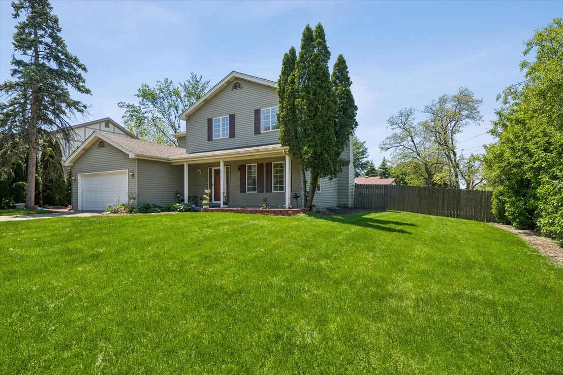 Photo of 2142 N Summit Street