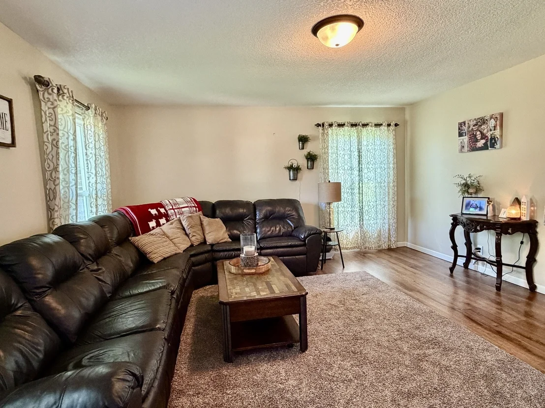 Photo of 608 Greenridge Drive