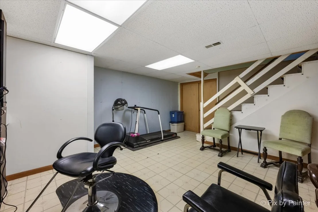 Photo of 765 Crest Drive