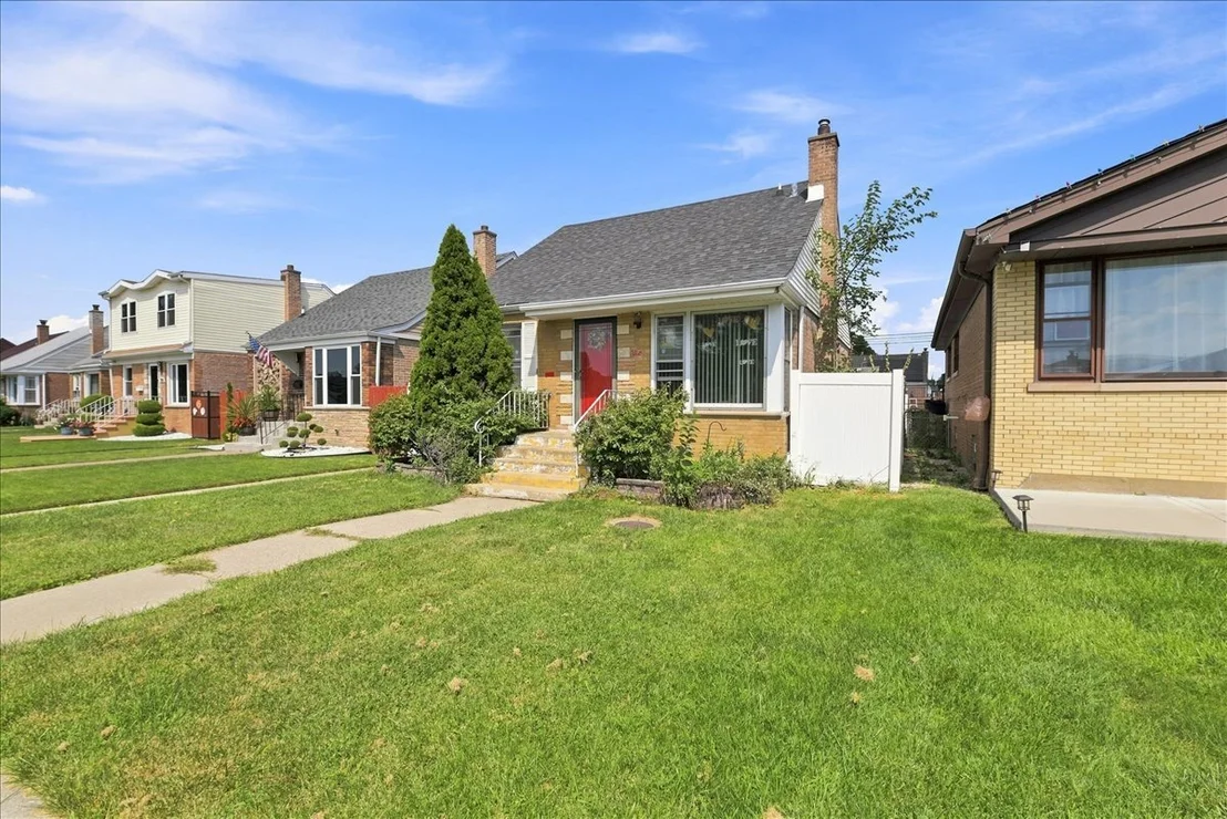 Photo of 3816 W 84th Place
