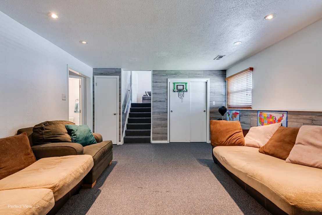 Photo of 5161 Bellaire Road