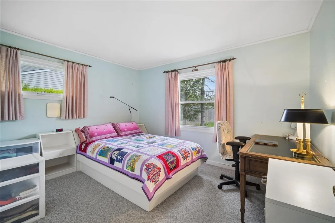 Photo of 1112 Whitfield Road
