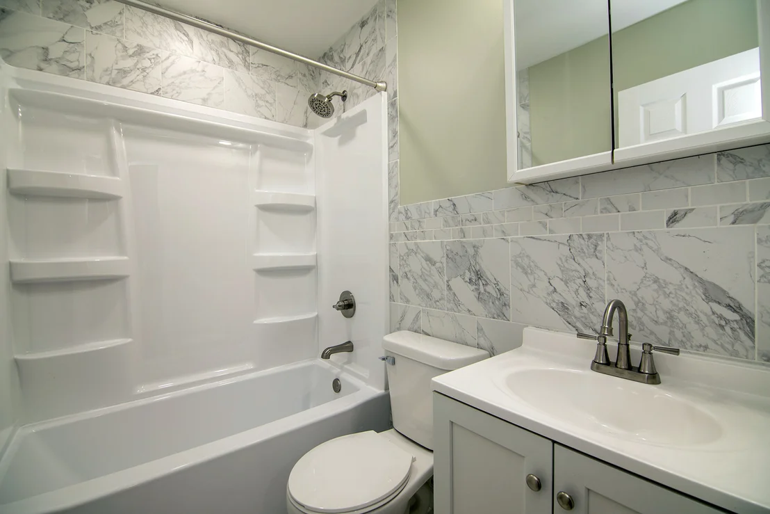 Photo of 654 W River Street