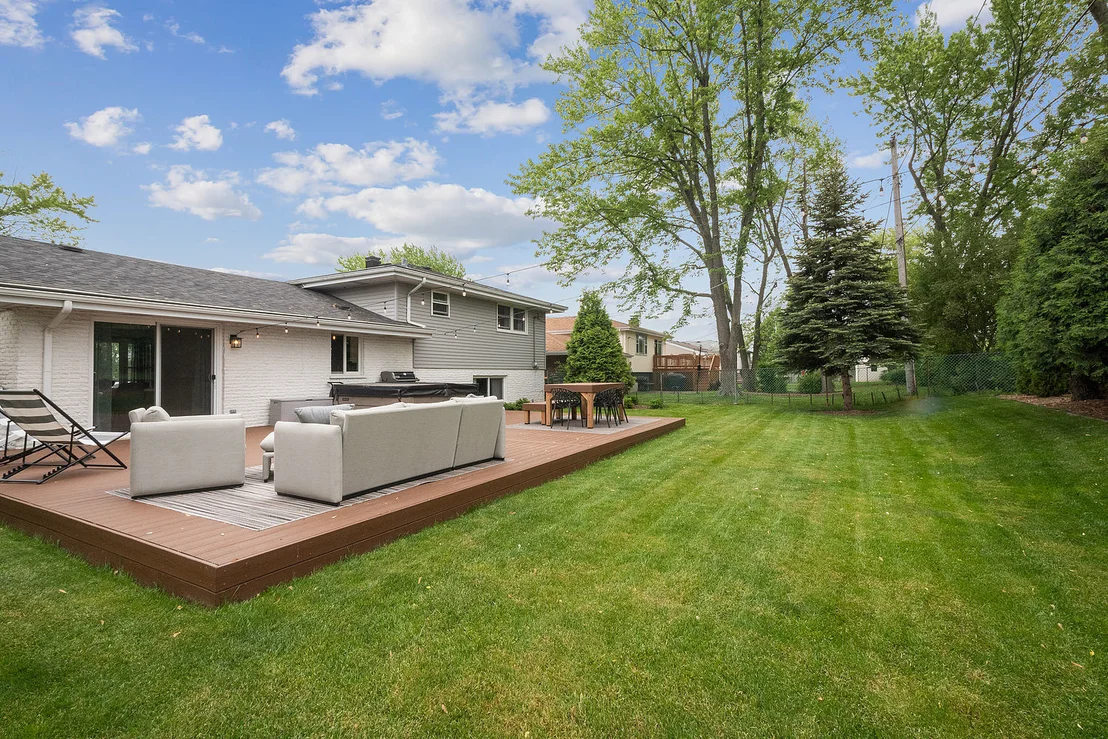 Photo of 1222 Hillview Drive