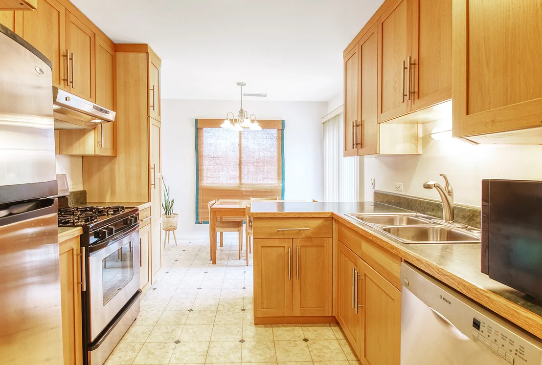 Photo of Unit D2 at 1540 Springview Court